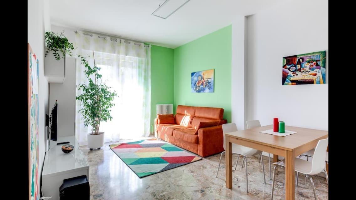 A Due Passi Dal Centro Apartment ฟอร์ลี ภายนอก รูปภาพ
